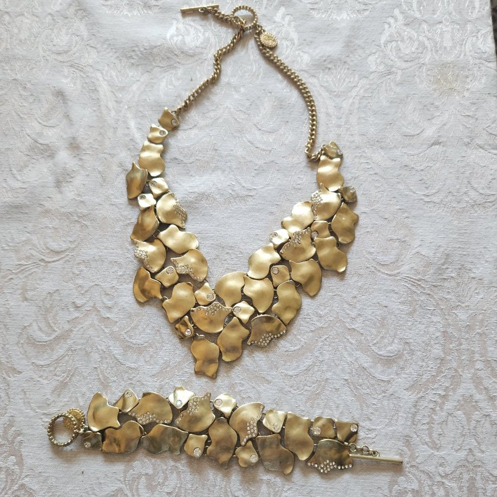 Jessica Simpson Gold tone/rhinestone Necklace w/ matching Bracelet